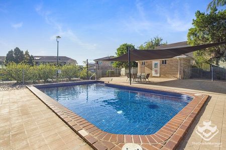 Spacious 2 bedroom townhouse for Rent - Photo 4