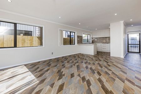 Bargain Deal - 4 Bedroom Near New Town House !!!! - Photo 5