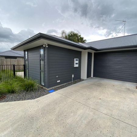 2/75 Ellicott Road - Photo 2