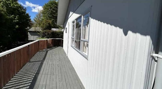 A real cutie in Richmond Heights - Photo 1