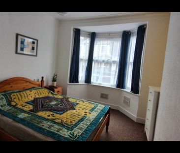 1 Bed Flat, Queensland Avenue, CV5 - Photo 4