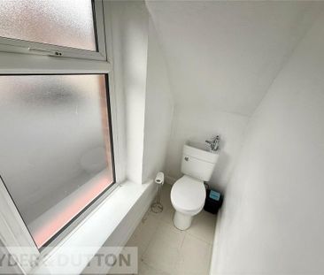 3 bedroom end of terrace house to rent - Photo 2