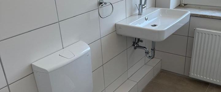 Großzügige helle vollständig sanierte Wohnung - Foto 1