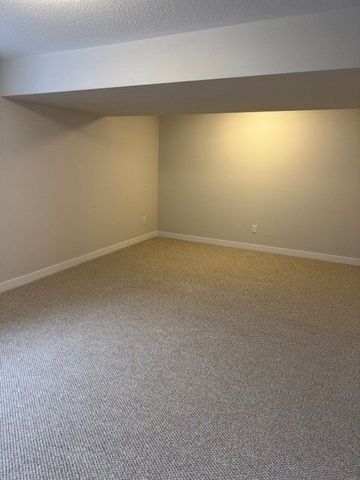 For Lease - 521 Galanthus Walk, Kanata, Ontario - Photo 2