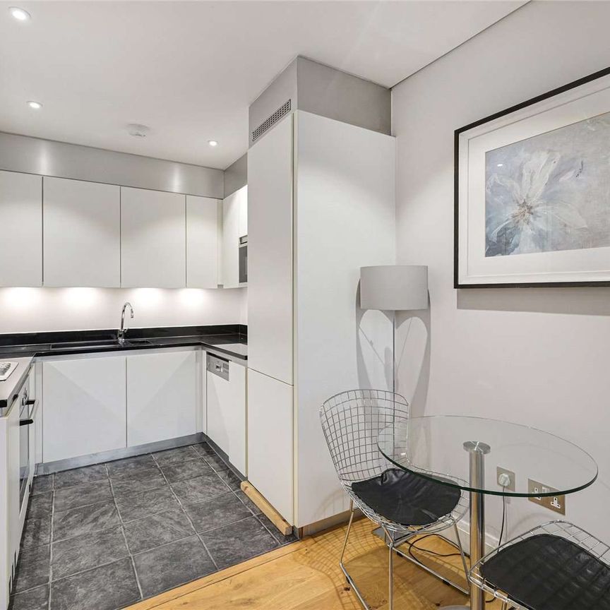 A modern apartment set within this well maintained building in Belgravia. - Photo 1