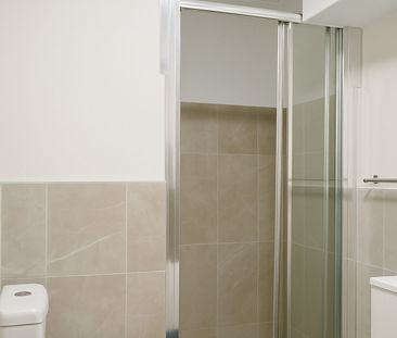 Spacious Three-Bedroom Apartment in Prime Epping Location - Photo 6