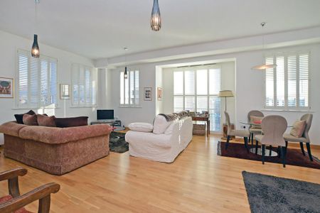 1 bedroom in a flat share to rent - Photo 4