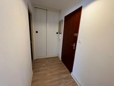 Location Appartement 1 pièce 31m² ANGERS 49100 - Photo 4