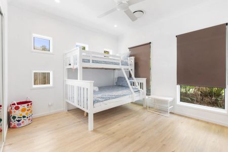 Contemporary oasis looking over the 10th Fairway - Photo 2