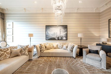 Cambridge Gate, NW1 - Photo 2