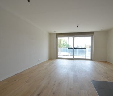 Te huur: Nieuwbouw instapklaar appartement met 2 parkings - Photo 4