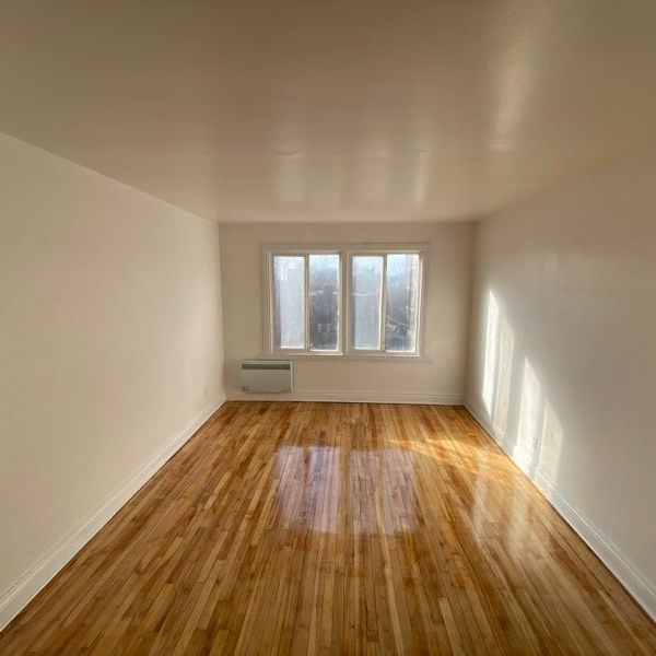 NDG - Beau 5 1/2 De 3 Chambres - Photo 1