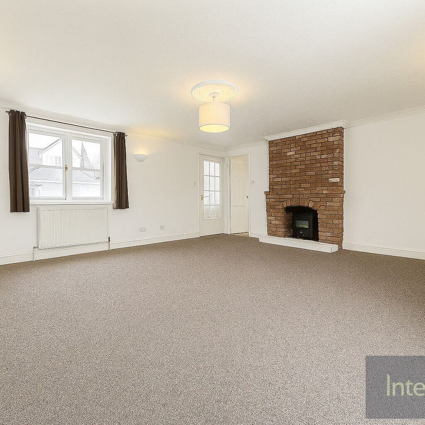Wood Hall, CB11, Saffron Walden - Photo 1