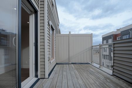 For Lease - 135 Long Branch Avenue Unit# 17, Toronto, Ontario - Photo 2