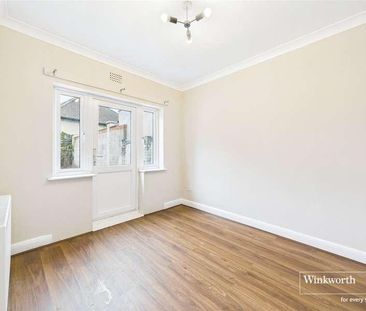 Hillway, London, NW9 - Photo 5