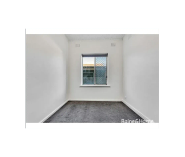 Comfortable Ground Floor Living in a Convenient Location - Photo 5