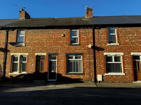 2 bedroom terraced house to rent - Photo 1