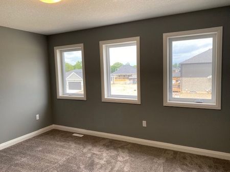 For Lease - 460 Main Street, Plympton-Wyoming, Ontario - Photo 4