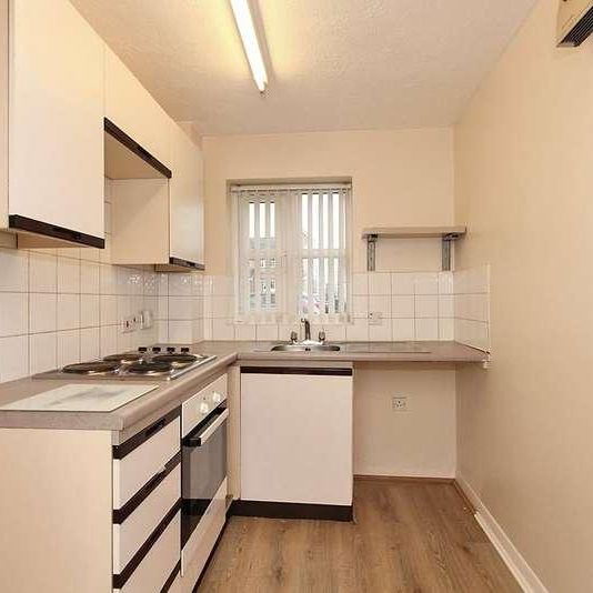 Yeates Drive, Sittingbourne, Kent, ME10 - Photo 1