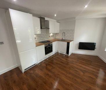 Carlton Square, NG4, Nottingham - Photo 3