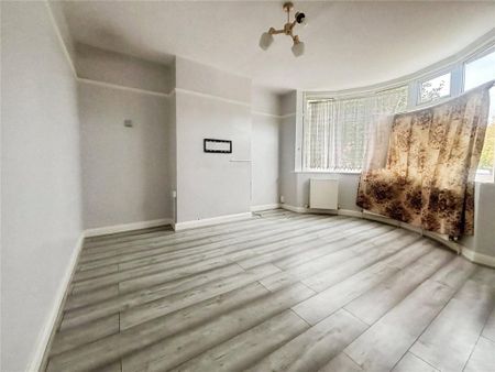 3 bedroom end of terrace house to rent - Photo 2