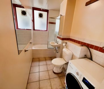 St Kilda East, Melbourne - Photo 5