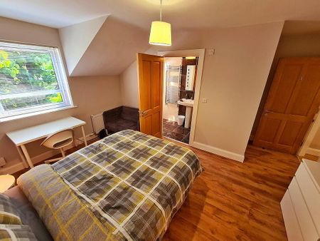 Ensuite Room 3, 361 Donegall Rd, Belfast, BT12 6FQ - Photo 4