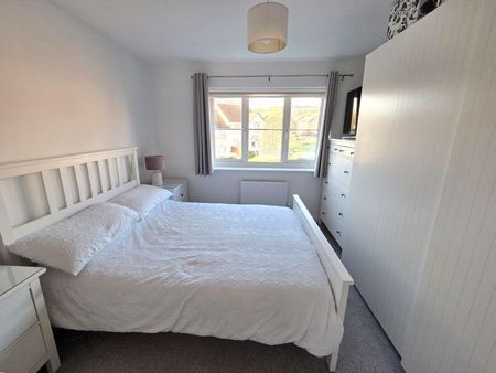 3 bedroom detached house to rent - Photo 3