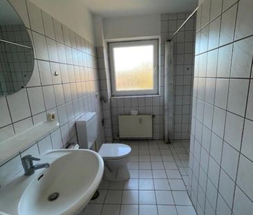 wunderschöne 2 Zi.-Erdgeschoss-Wohnung mit überdachter Terrasse - Foto 1