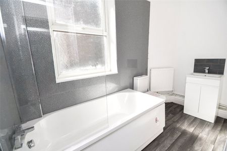 Alexandra Road, CH43 4XX, Prenton - Photo 3