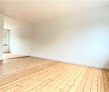 Stor, lys 3-værelses lejlighed - Photo 3