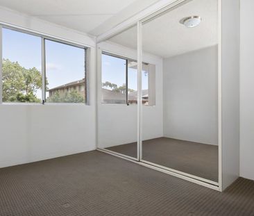 2 Bedroom Unit In Prime Location - Photo 4