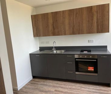 Studio to rent - Photo 6