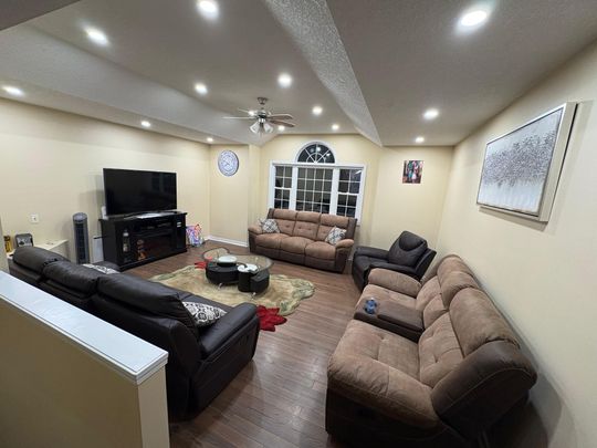 For Lease - 2 Sophia Crescent, Kitchener, Ontario - Photo 1