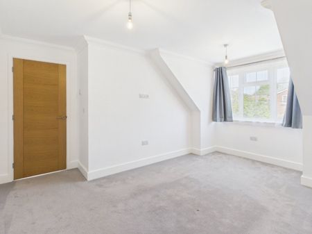 Lady Hatton Place, Stoke Poges,SL2 - Photo 3