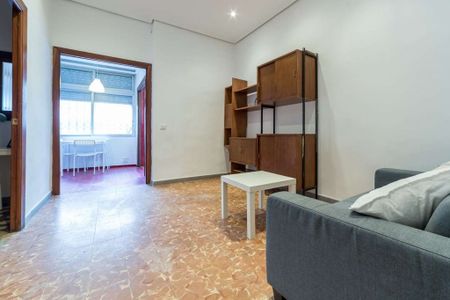 Carrer de Buenos Aires, Valencia, Valencian Community 46004 - Photo 5