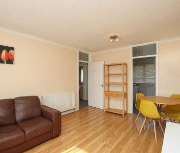 2 bedroom maisonette to rent - Photo 2