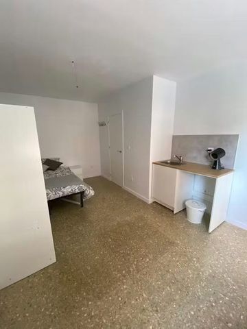 Carrer Joan Lluis Vives, Manises, Valencian Community 46940 - Photo 4