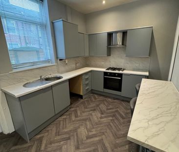 2 Bedroom - Photo 2