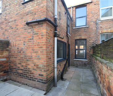 3 bed terraced house to rent in Sandringham Street, Scarborough, YO12 - Photo 3