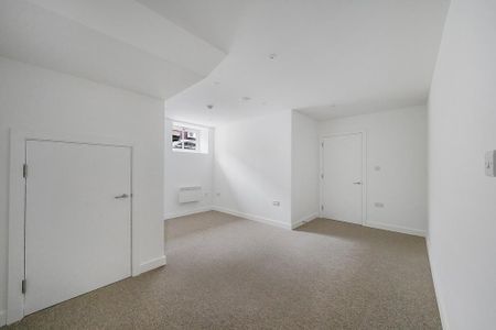 3 bedroom apartment to rent - Photo 3