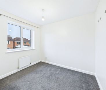 Long Field Drive, Edenthorpe, Doncaster, DN3 - Photo 3