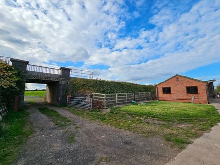 Hay Lane, - Photo 2