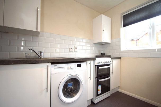 1 bed First Floor Flat for rent - Photo 1