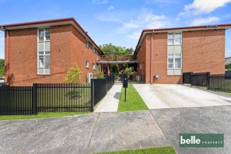 Modern One-Bedroom Apartment in Prime Lilyfield Location - Photo 3