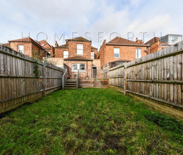 1 Bedroom Flat - Photo 2