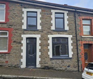 3 bedroom terraced house to rent - Photo 5