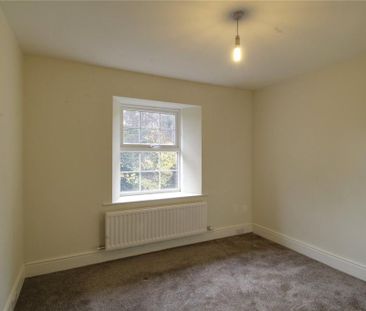 2 bedroom semi-detached house to rent - Photo 3
