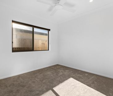 20 Dunstan Cres, Strathpine QLD 4500 - House For Rent | Domain - Photo 2