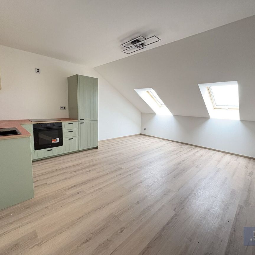 Pronájem bytu 2+kk 58 m² - Photo 1